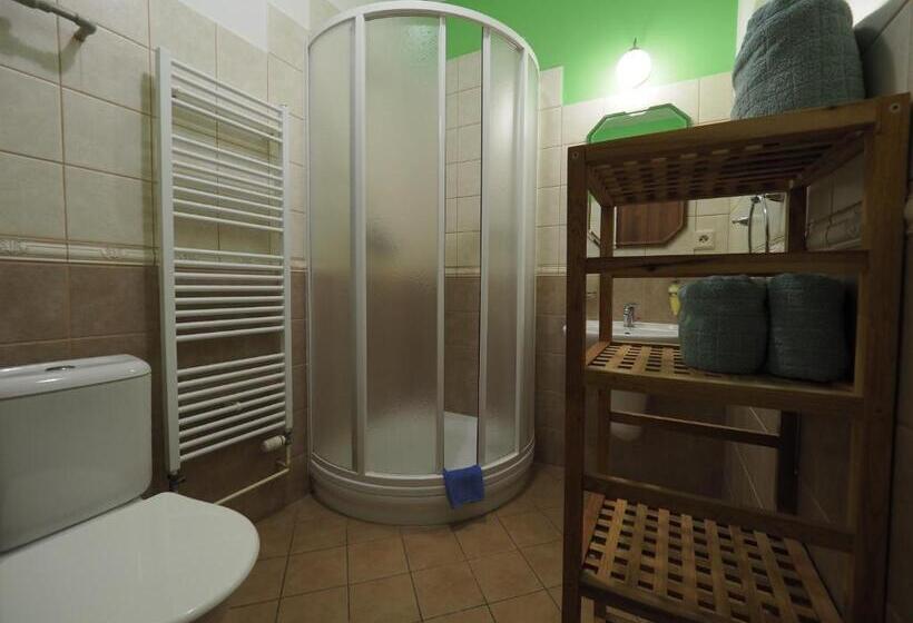 חדר סטנדרט לשלושה, Penzion U Krejzů