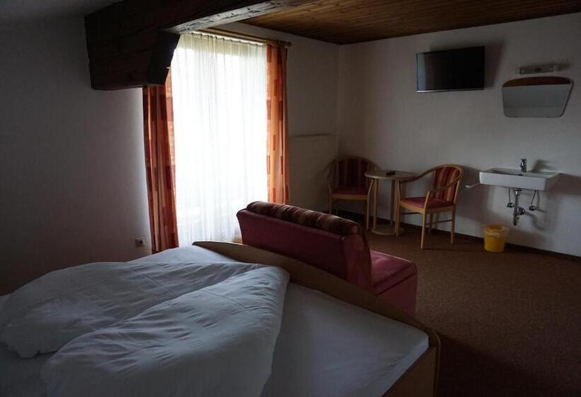 آپارتمان 2 خوابه, Pension Arnika