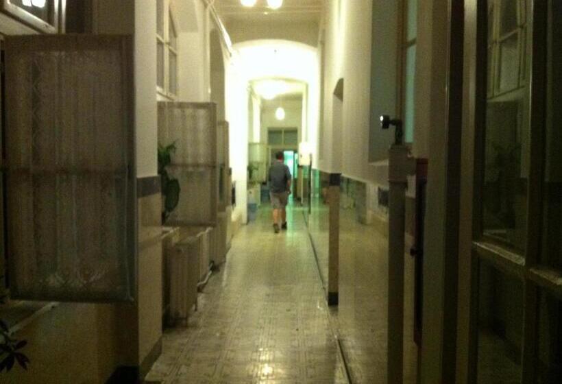 חדר סטנדרט חדר אמבטיה משותף, Season Hostel 2