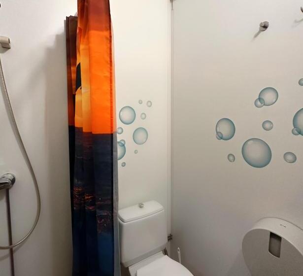 חדר סטנדרט חדר אמבטיה משותף, Arkadia Hotel & Hostel