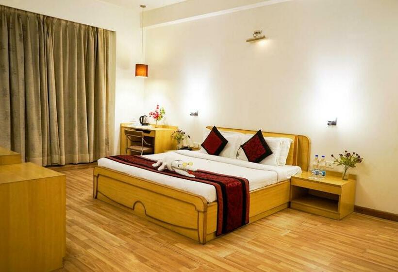 スーペリアールーム, Adityaz