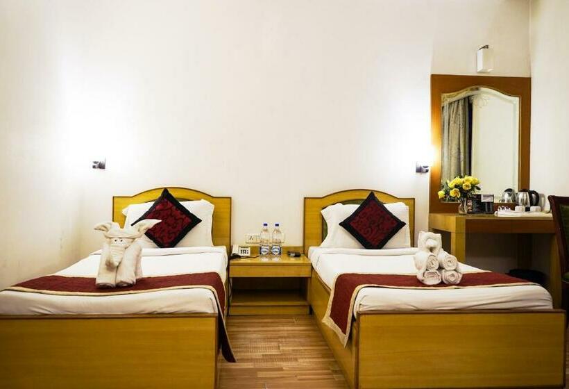 スーペリアールーム, Adityaz