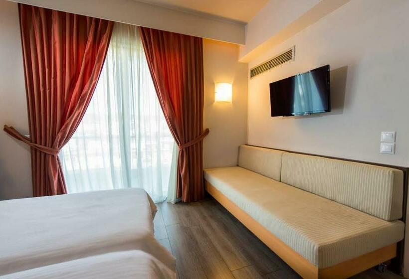 חדר סטנדרט לשלושה, Agrinio Imperial