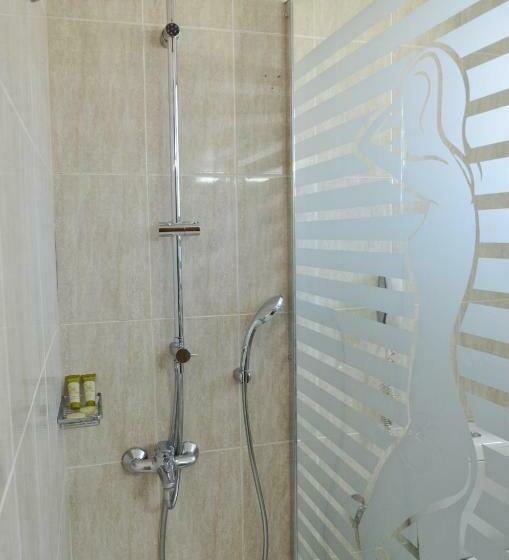 חדר סטנדרט לשלושה, Agrinio Imperial