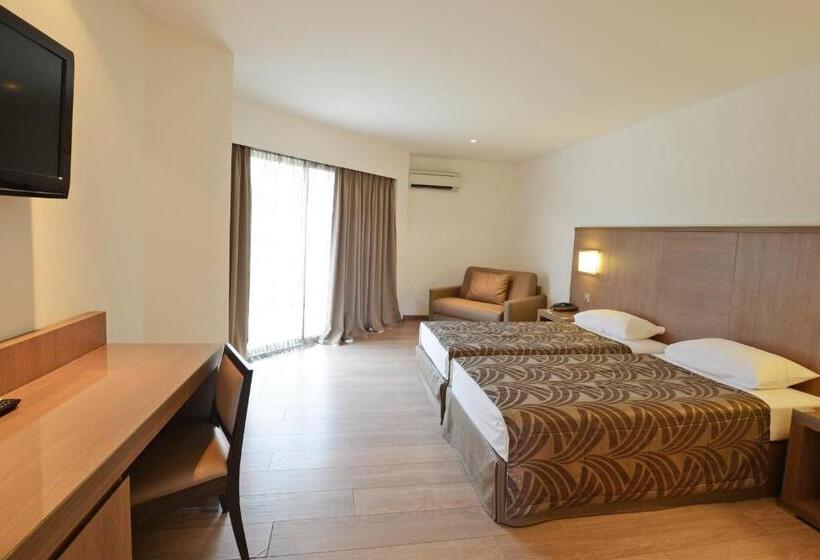 Cameră Triplă Confort, Calvi Hôtel