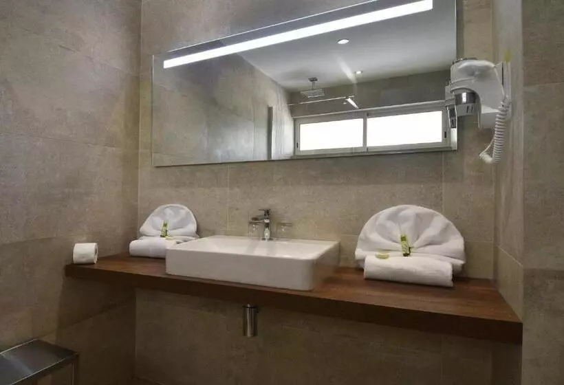 سوئیت 2 خوابه, Calvi Hôtel