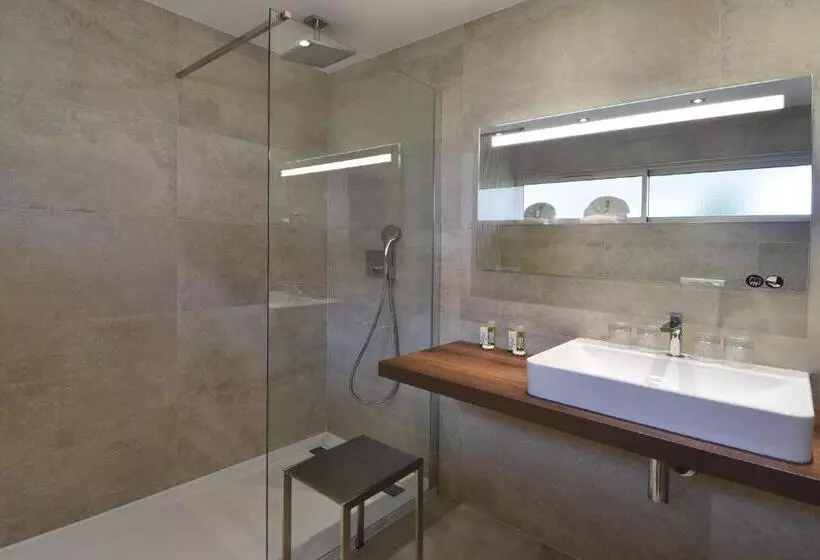 سوئیت 2 خوابه, Calvi Hôtel