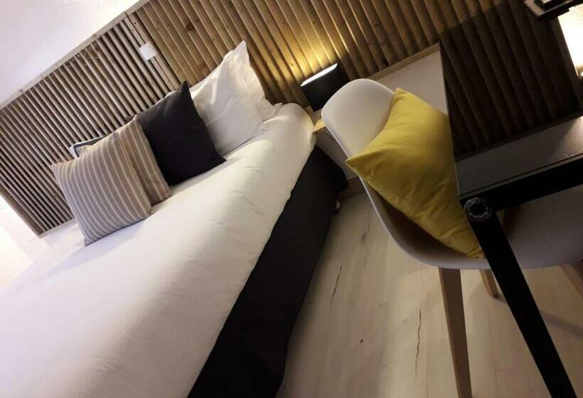 Номер Комфорт, Hôtel De La Mer