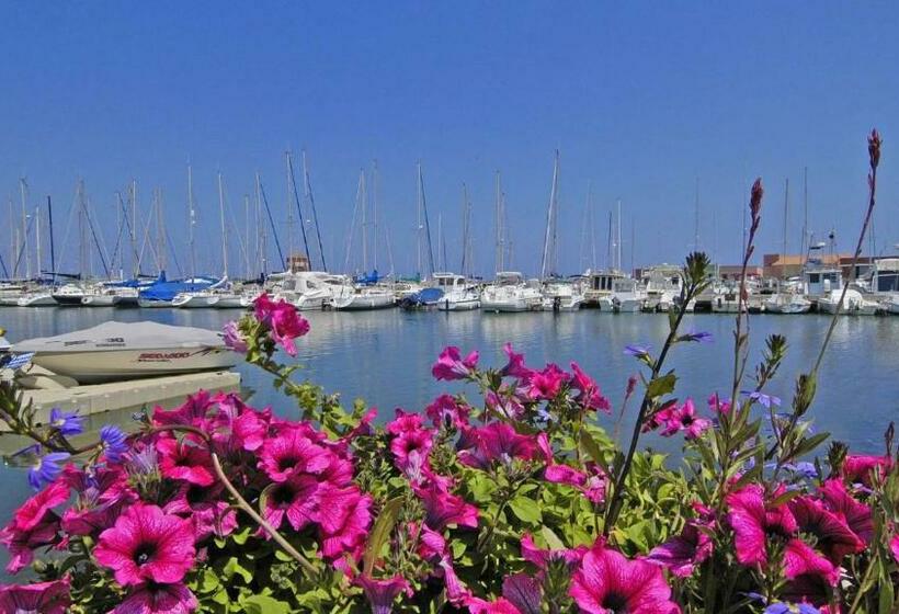 Номер Комфорт, Hôtel De La Mer