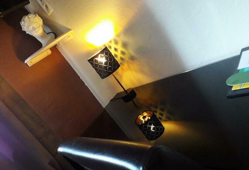 Номер Комфорт, Hôtel De La Mer
