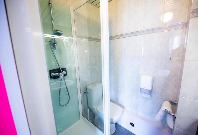 חדר סטנדרט, Logis Hotel Du Chateau