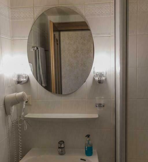 スタンダードシングルルーム, Five Seasons