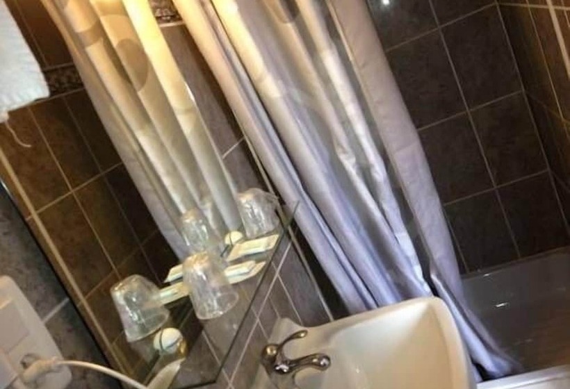 Семейный Номер, Hôtel De La Mer