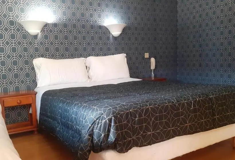 スタンダードルーム, Hôtel Des Couronnes Châteaudun