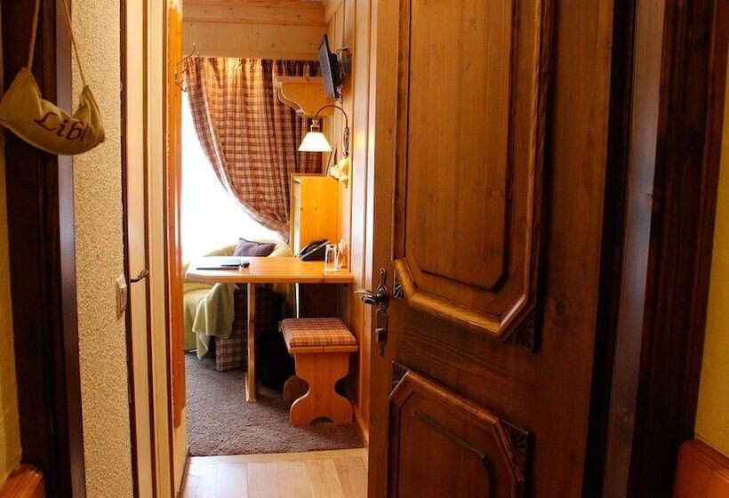 Номер Стандарт, Hôtel Macchi Restaurant & Spa