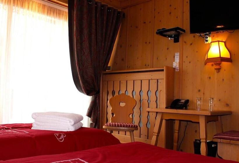 Семейный Номер, Hôtel Macchi Restaurant & Spa