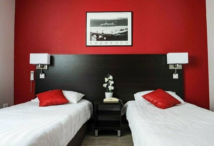 غرفة كومفورت, Notre Dame