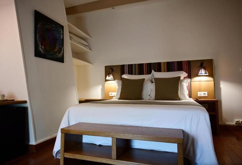 ペントハウスルーム, L'hostalet