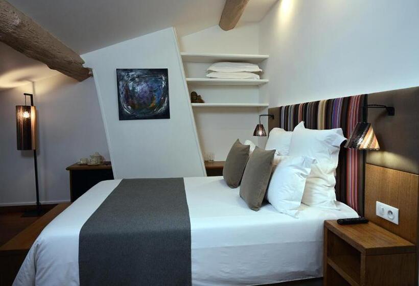 ペントハウスルーム, L'hostalet