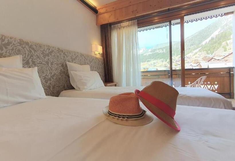 Семейный Номер, Hôtel Macchi Restaurant & Spa