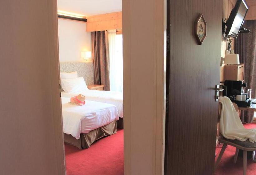 Семейный Номер, Hôtel Macchi Restaurant & Spa