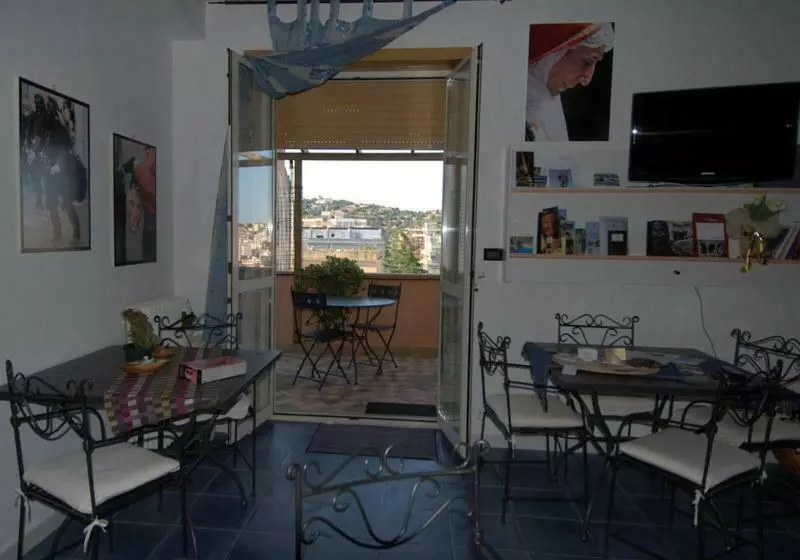 اتاق استاندارد با سرویس بهداشتی مشترک, Nughe  E  Oro Guesthouse