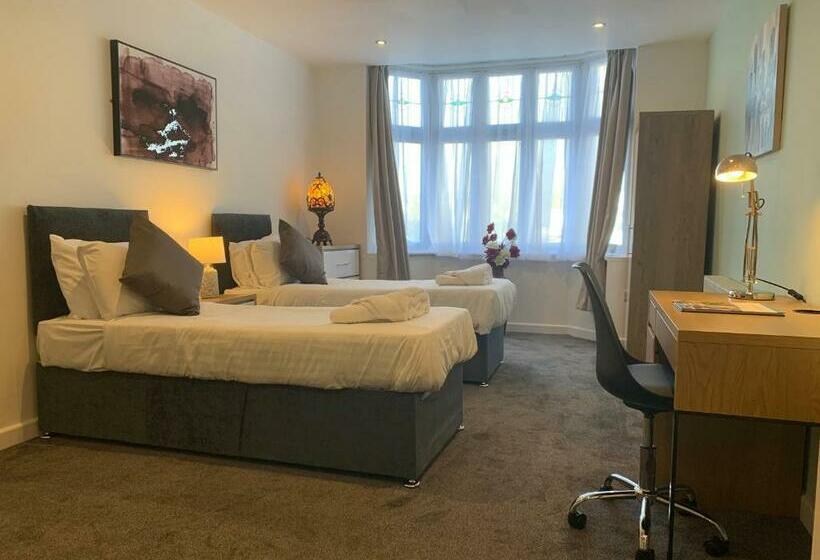 סטודיו דלוקס, P&j