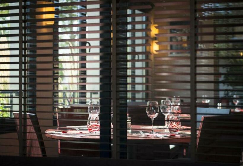 标准间, Plessis Parc