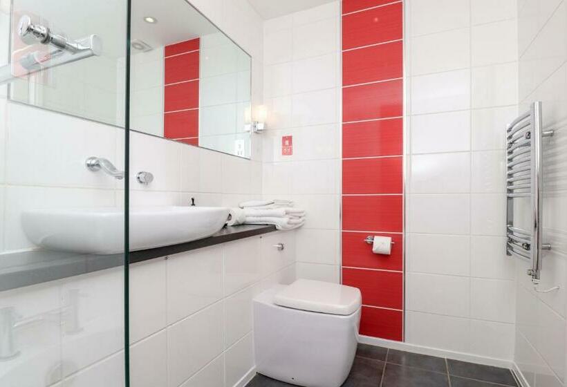 スーペリアールーム, Ravilious