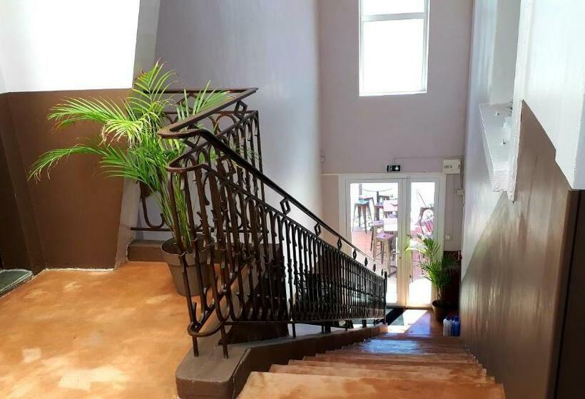 اتاق استاندارد, Restaurant L Escale