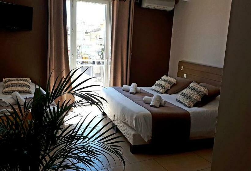 اتاق استاندارد سه نفره, Restaurant L Escale