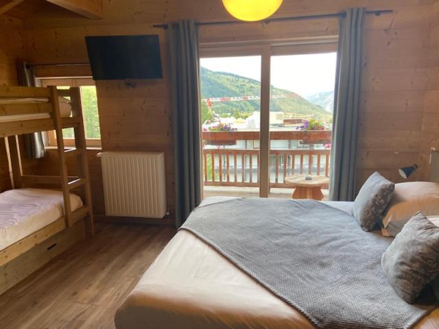 חדר פרמיום לארבעה, & Restaurant Les Escondus