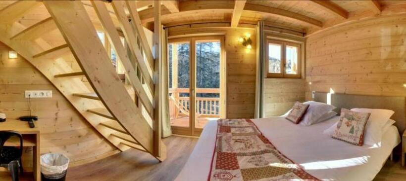 חדר פרמיום לארבעה, & Restaurant Les Escondus