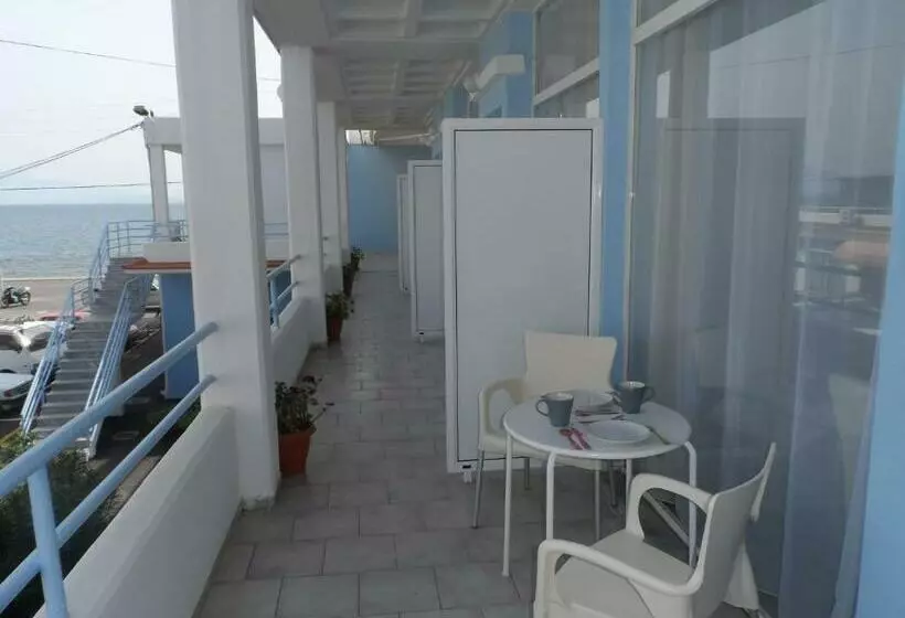 استودیو استاندارد با چشم‌انداز دریا, Seafront Studios And Apartments