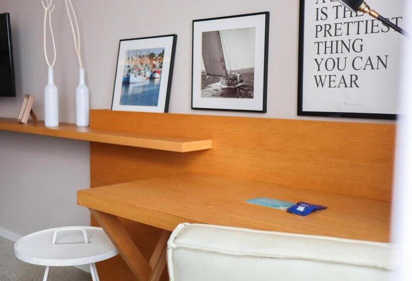 Номер Стандард Боковой Вид на Море с Балконом, Seehuus Lifestyle