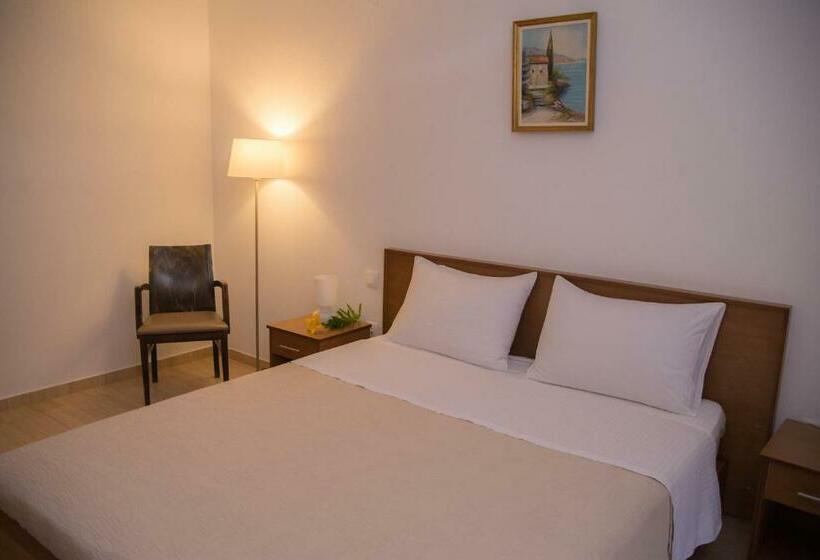 标准间, Star Paradise