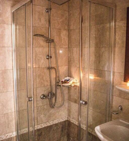 标准间, Star Paradise