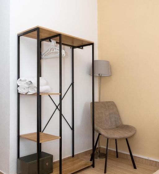 标准间, Star Paradise