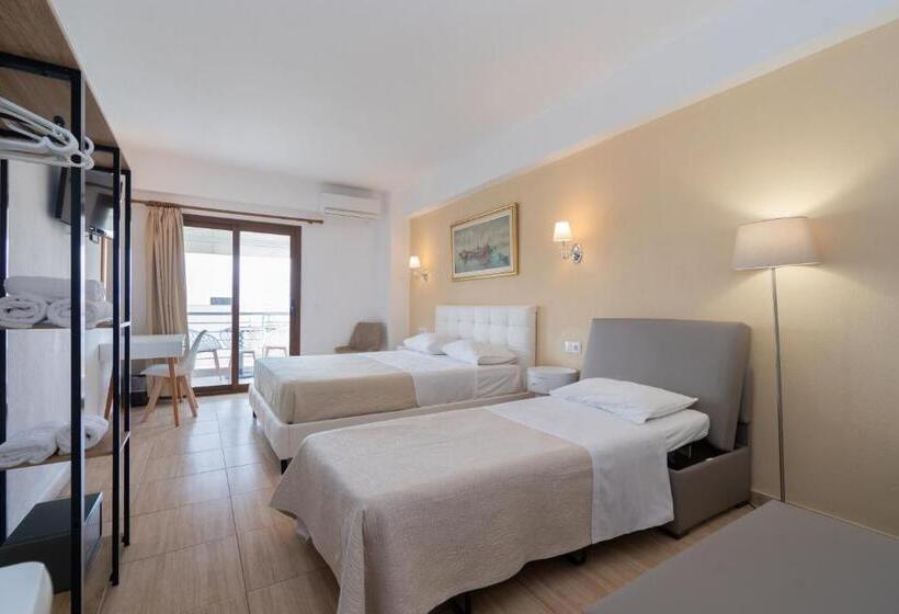 标准三人间, Star Paradise