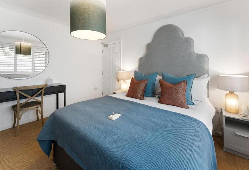 패밀리 아파트, The Rosevine