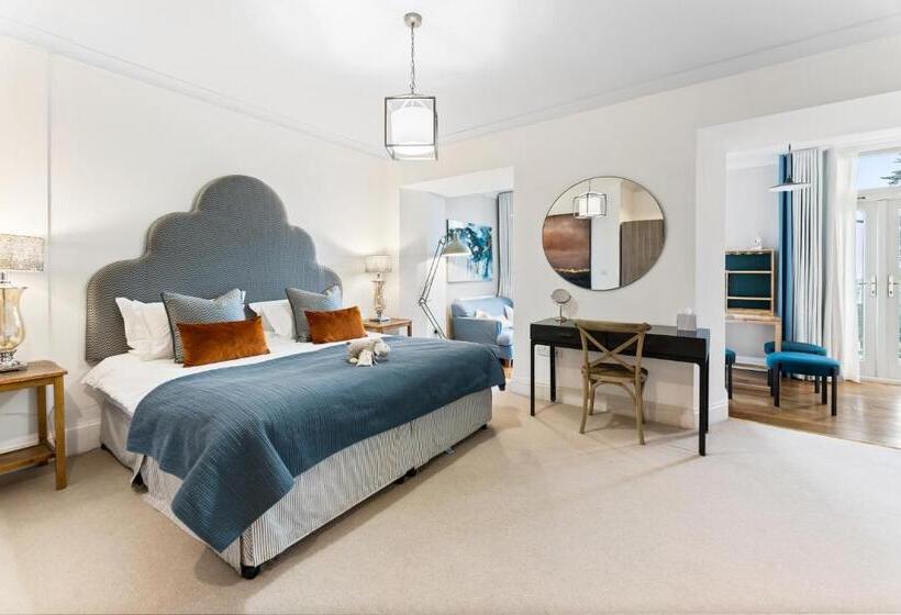 Family flat with sea view, The Rosevine