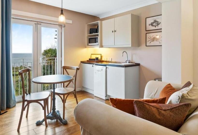 침실 2개 아파트, The Rosevine