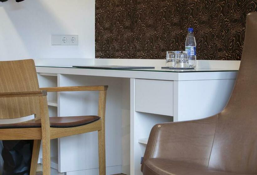 اتاق سوپریور با بالکن, Boutique Hotel Gams