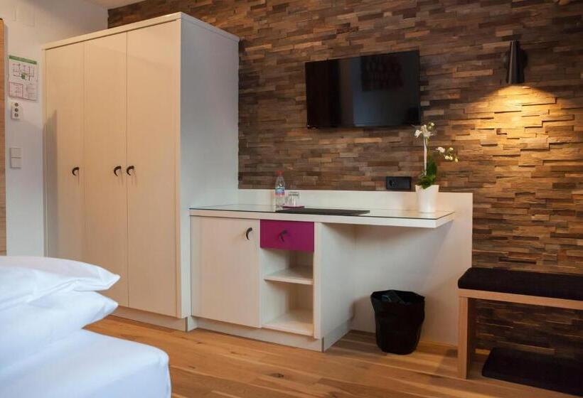 اتاق استاندارد یک نفره, Boutique Hotel Gams