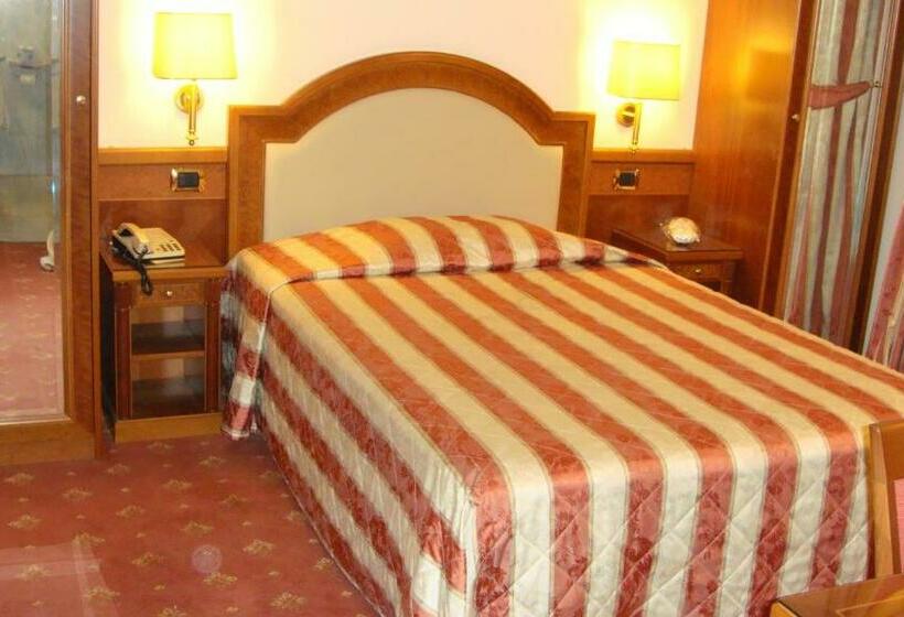 스탠다드 룸, Albergo Corona