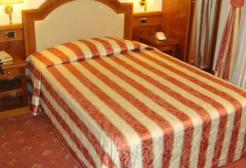 스탠다드 룸, Albergo Corona