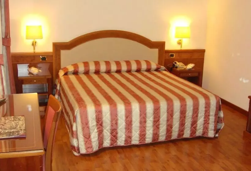 スタンダードルーム, Albergo Corona