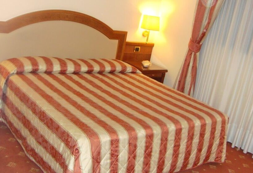 스탠다드 룸, Albergo Corona