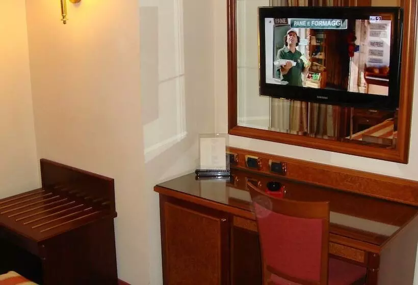 スタンダードルーム, Albergo Corona