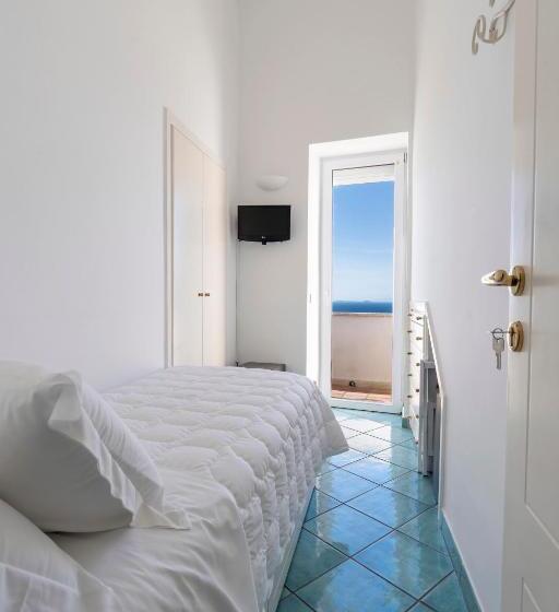 اتاق استاندارد یک نفره, Albergo La Prora